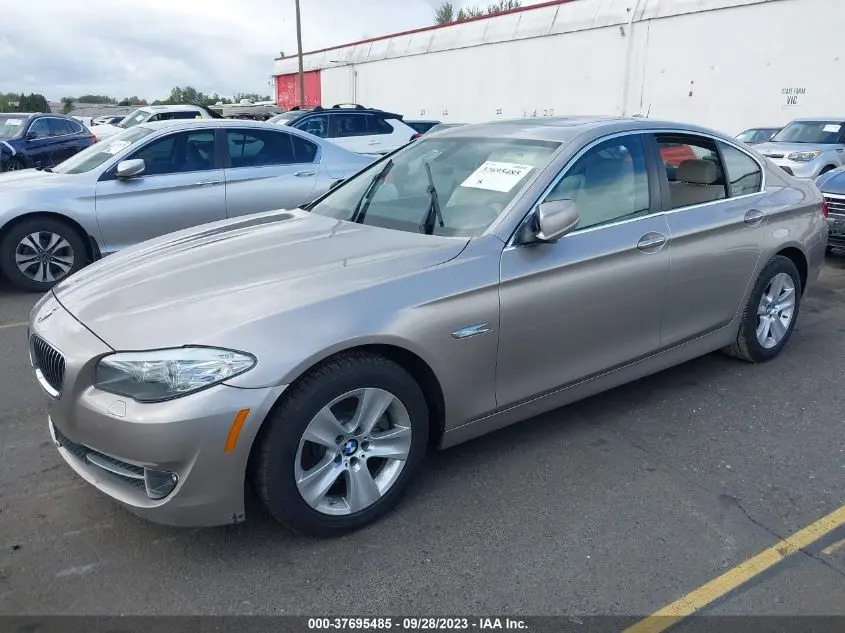 2011 BMW 5 SERIES 528I