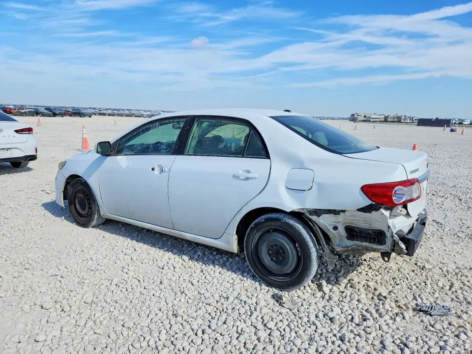 2011 TOYOTA COROLLA LE  