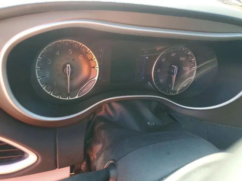 2023 CHRYSLER VOYAGER   