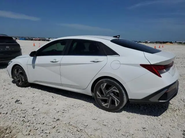 2024 HYUNDAI ELANTRA SEL  