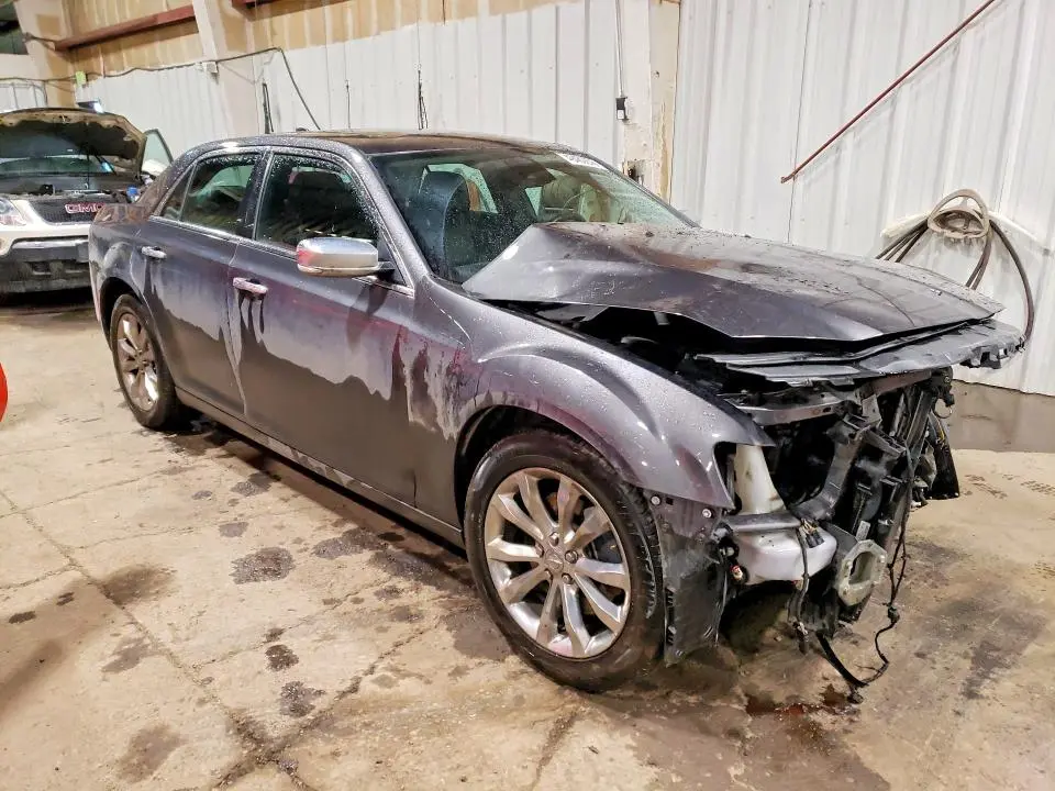 2016 CHRYSLER 300C   