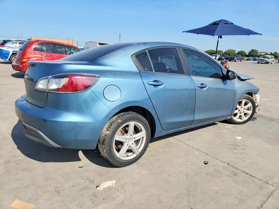 2011 MAZDA 3 I  