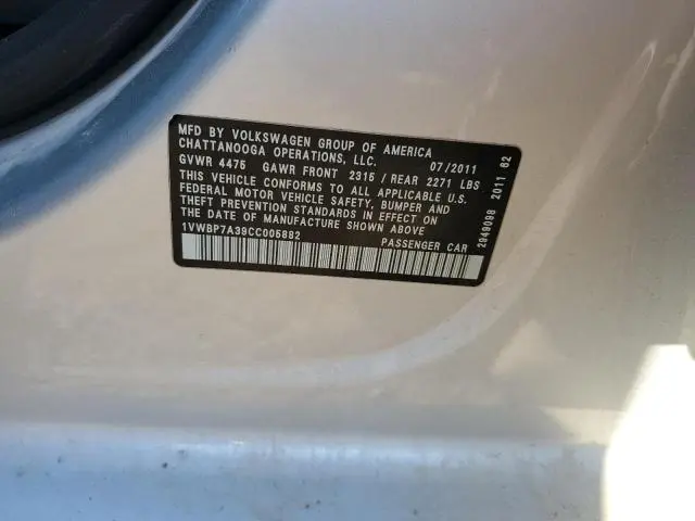 2012 VOLKSWAGEN PASSAT SE