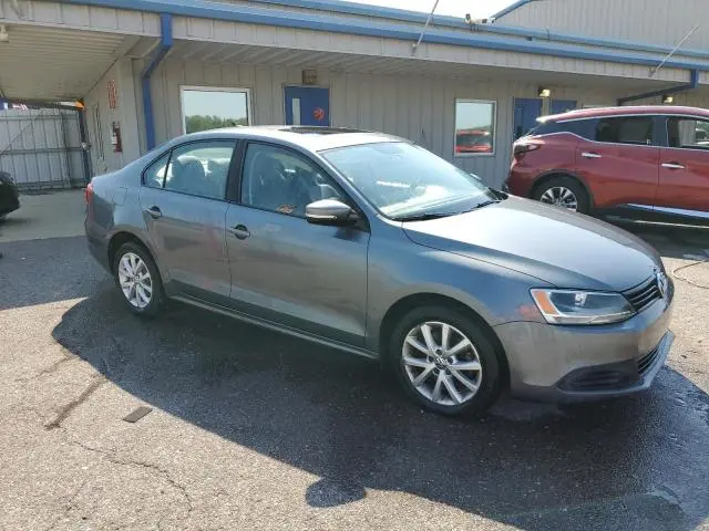 2012 VOLKSWAGEN JETTA SE  