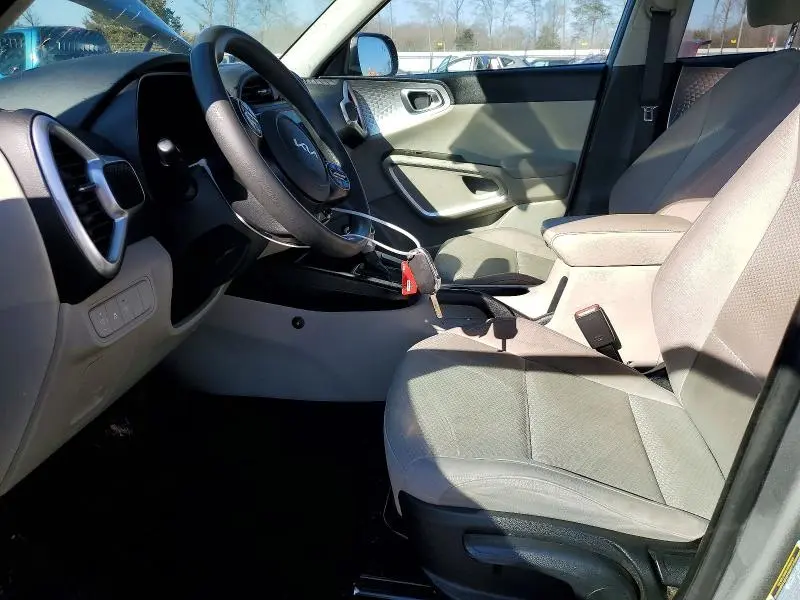 2024 KIA SOUL LX  
