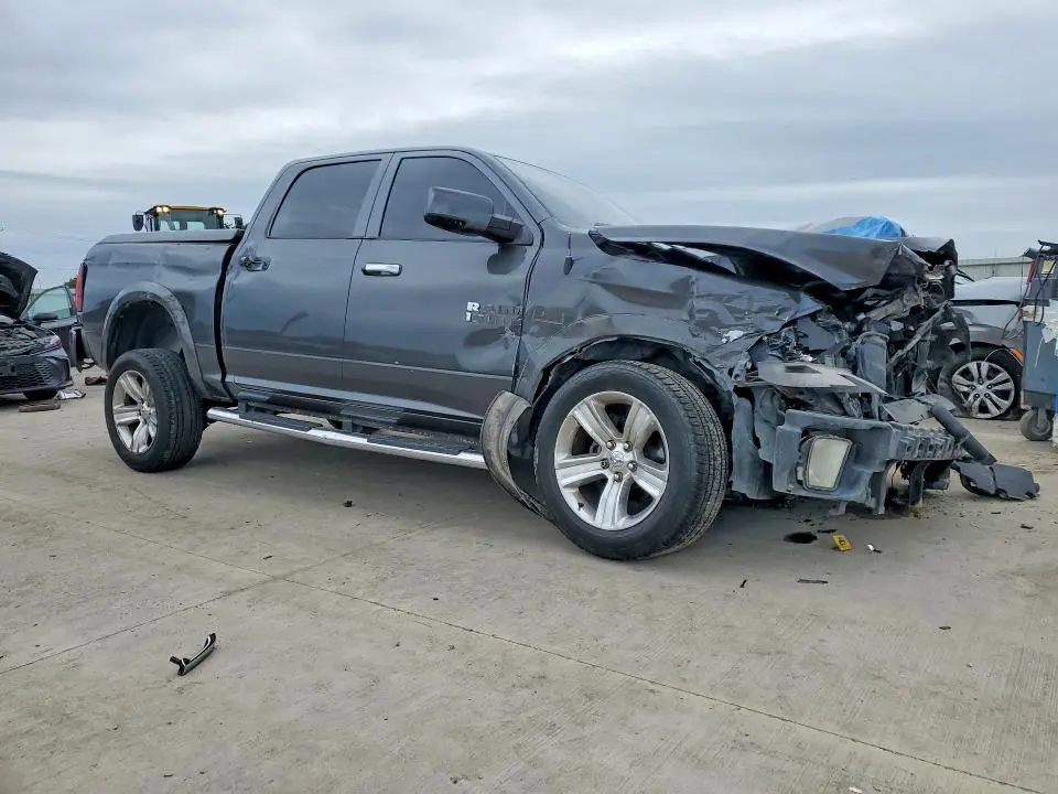 2013 RAM 1500 SLT  