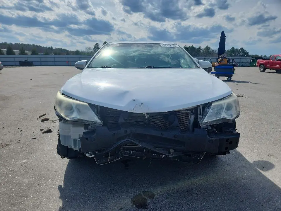 2014 TOYOTA CAMRY LE  