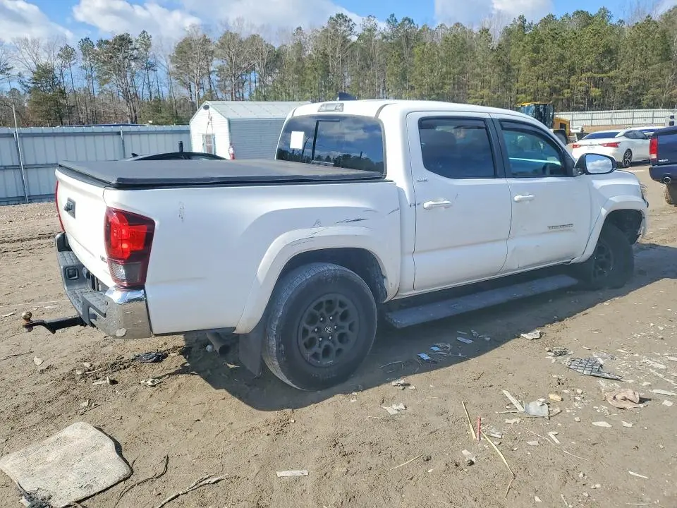 2021 TOYOTA TACOMA SR5 V6  