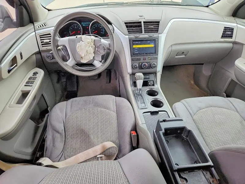 2011 CHEVROLET TRAVERSE LT  