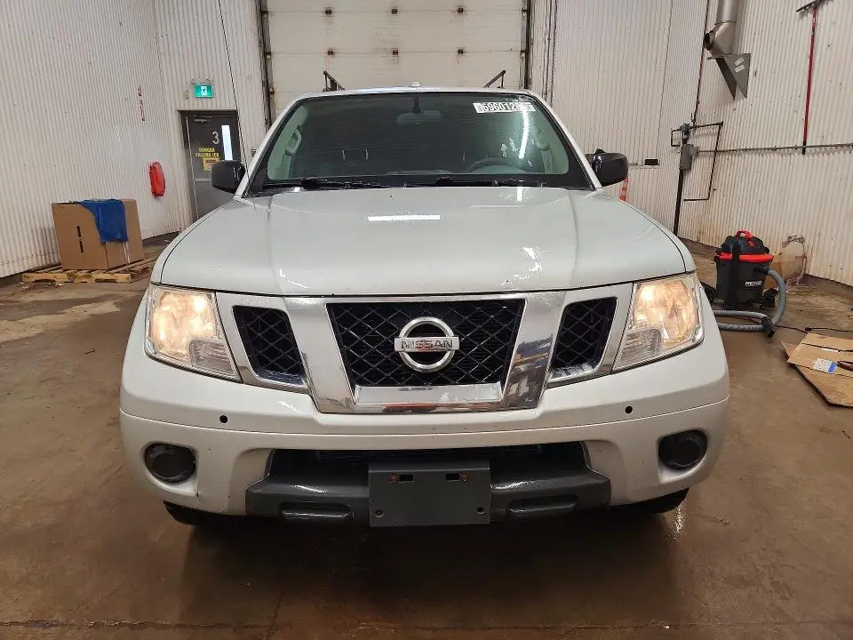 2016 NISSAN FRONTIER SV  