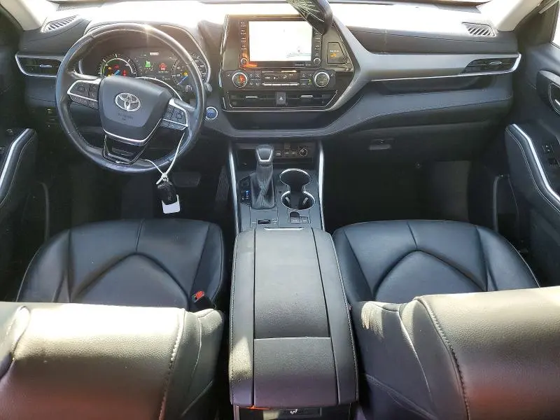 2020 TOYOTA HIGHLANDER HYBRID XLE  