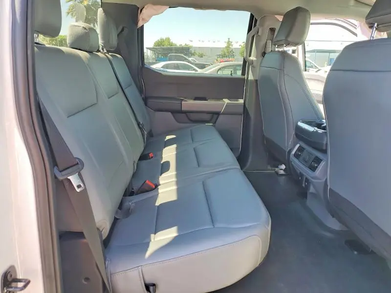 2024 FORD F150 LIGHTNING PRO  