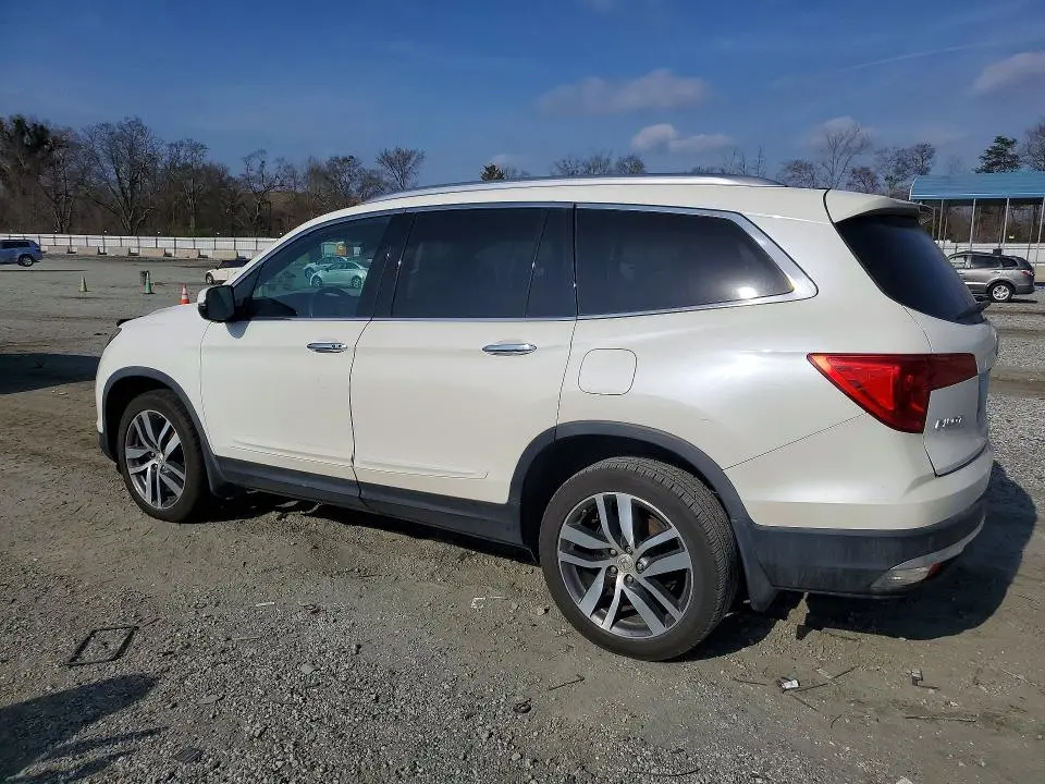 2017 HONDA PILOT TOURING  