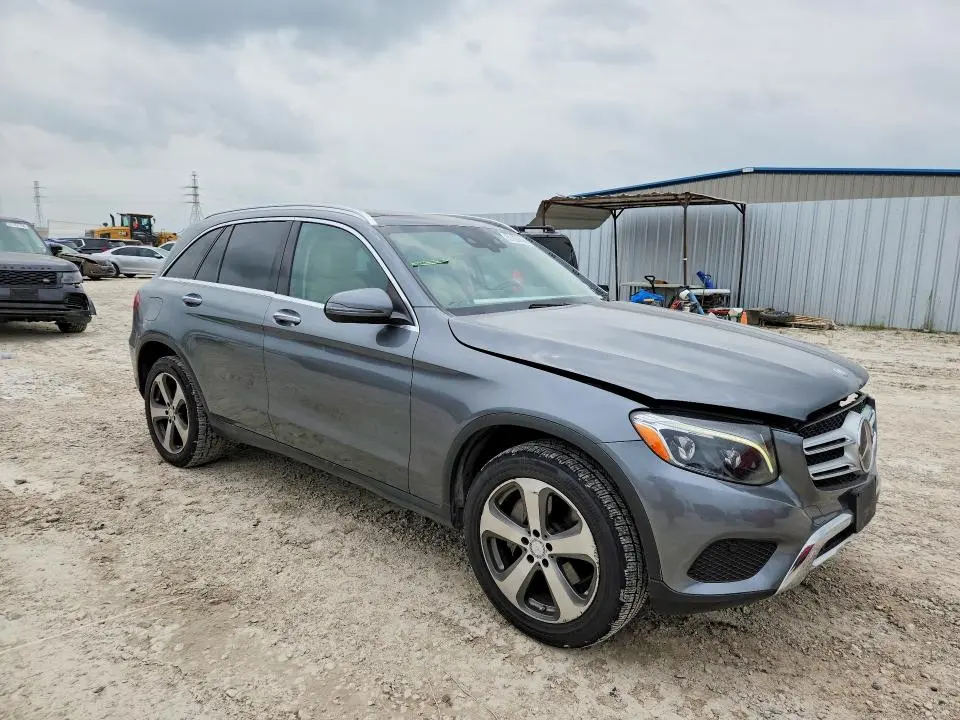 2017 MERCEDES-BENZ GLC 300  