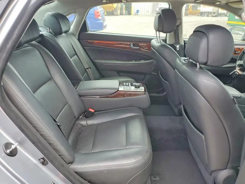 2014 HYUNDAI EQUUS SIGNATURE  
