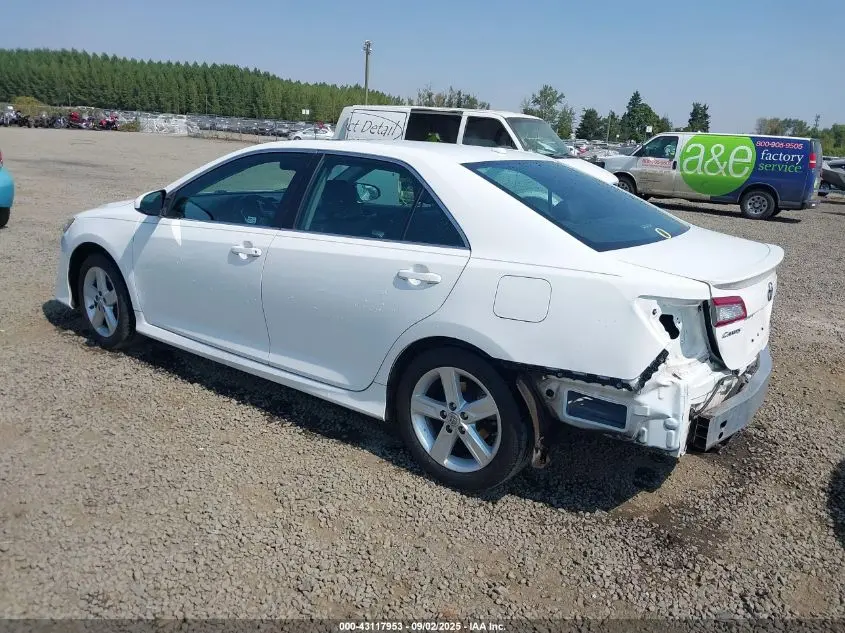 2012 TOYOTA CAMRY SE