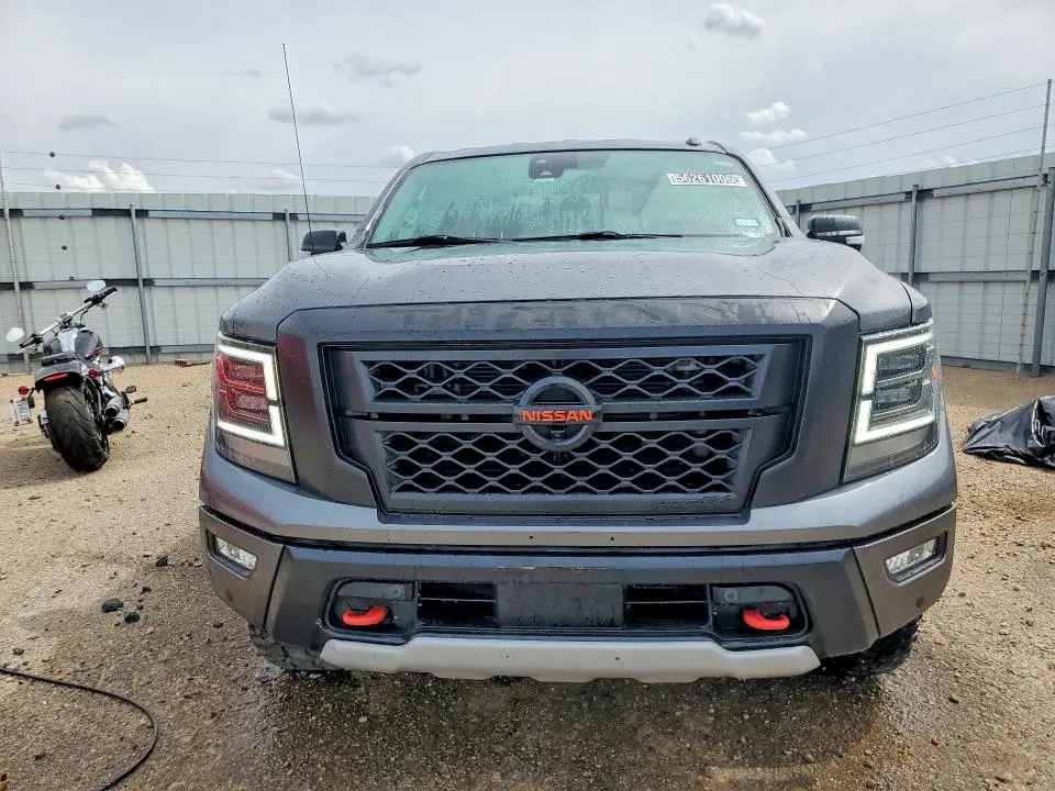2021 NISSAN TITAN PRO-4X  