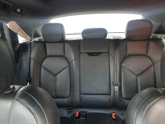 2018 PORSCHE MACAN GTS  