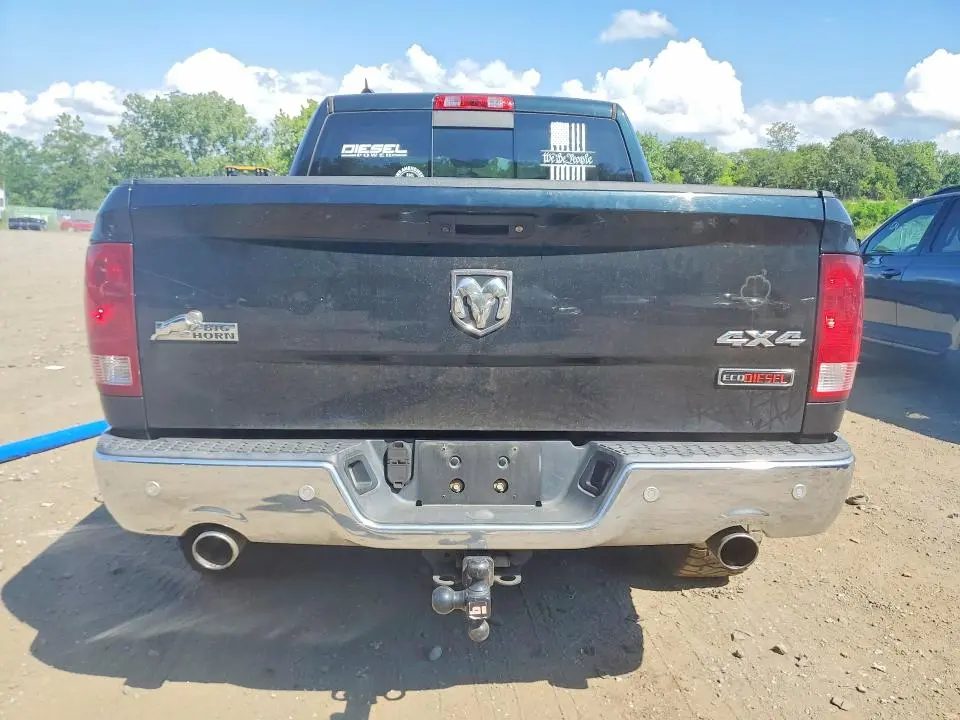 2016 RAM 1500 SLT  