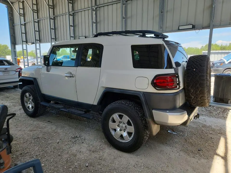 2010 TOYOTA FJ CRUISER BASE  