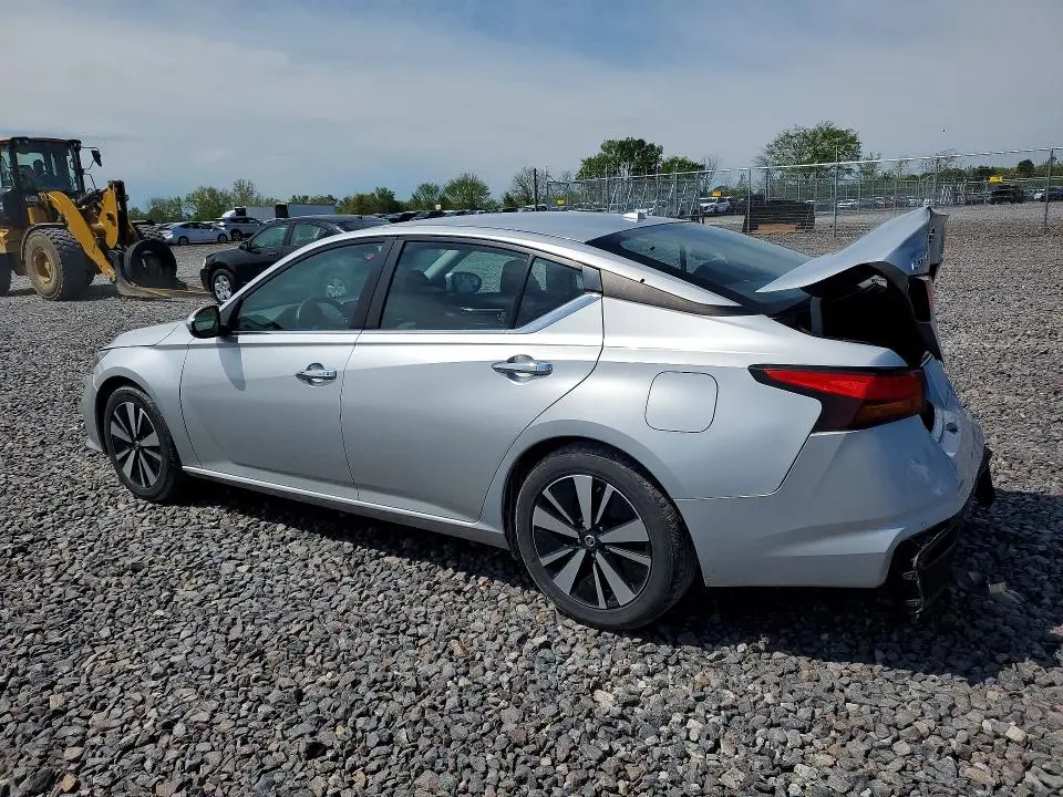2021 NISSAN ALTIMA SV  
