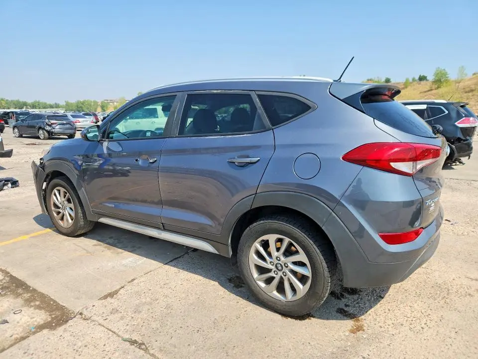 2017 HYUNDAI TUCSON SE  