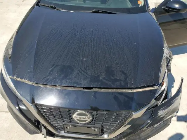 2022 NISSAN ALTIMA SR  