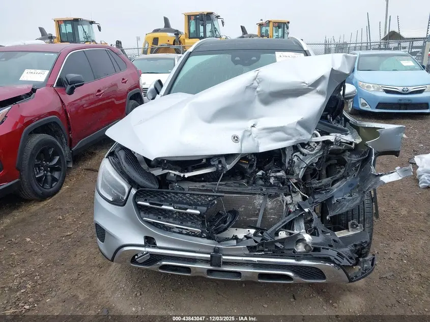 2020 MERCEDES-BENZ GLC 300  