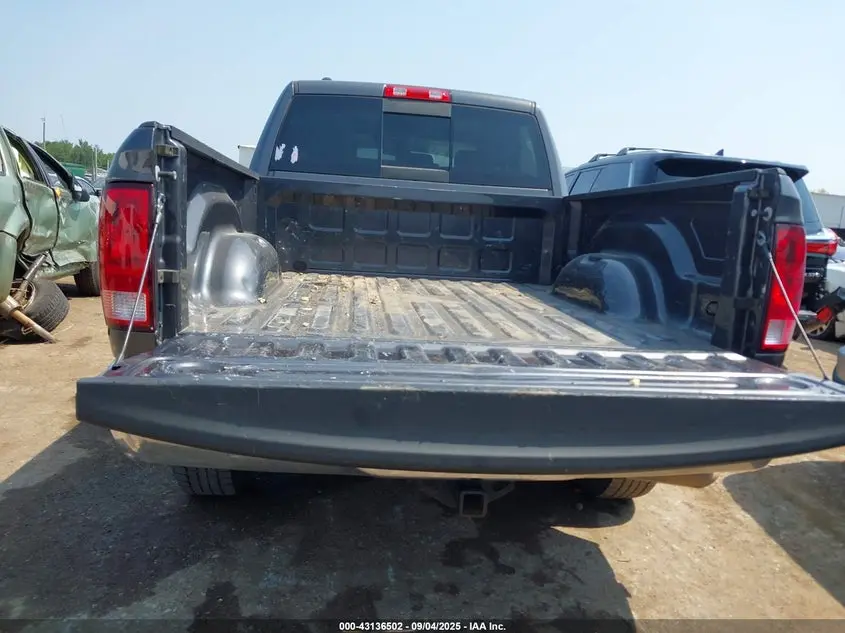 2019 RAM 1500 CLASSIC SLT  4X4 6'4 BOX