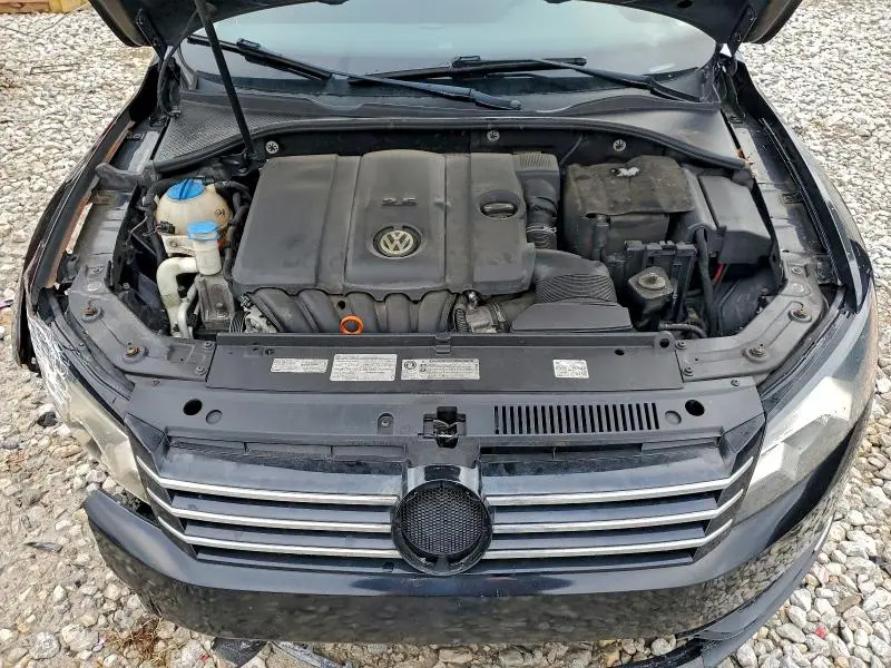 2013 VOLKSWAGEN PASSAT S  