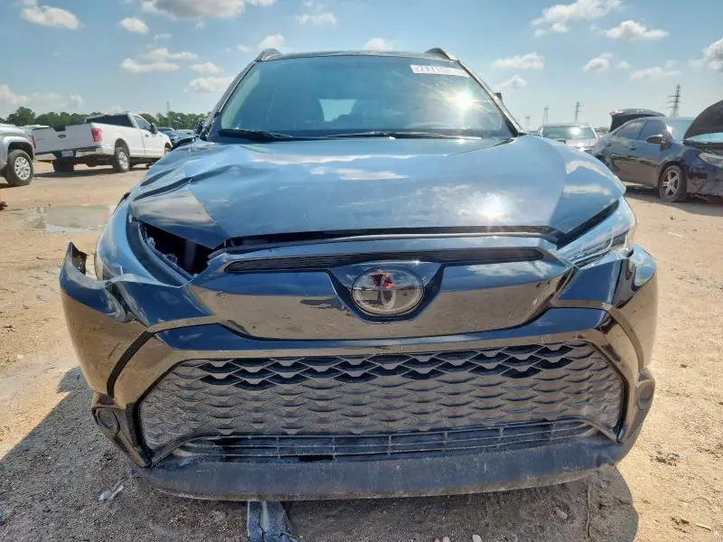 2024 TOYOTA COROLLA CROSS SE  