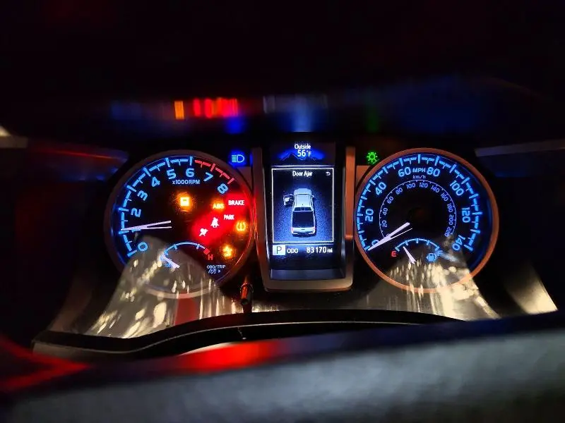2021 TOYOTA TACOMA SR5 V6  