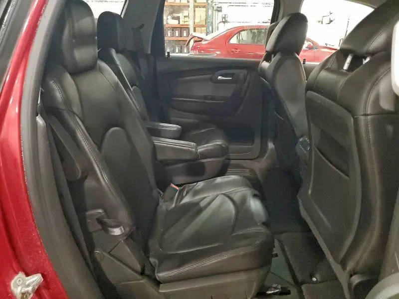 2012 CHEVROLET TRAVERSE LT  