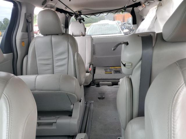 2011 TOYOTA SIENNA XLE