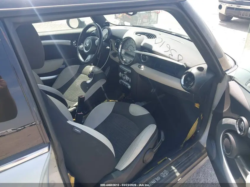 2010 MINI COOPER S  