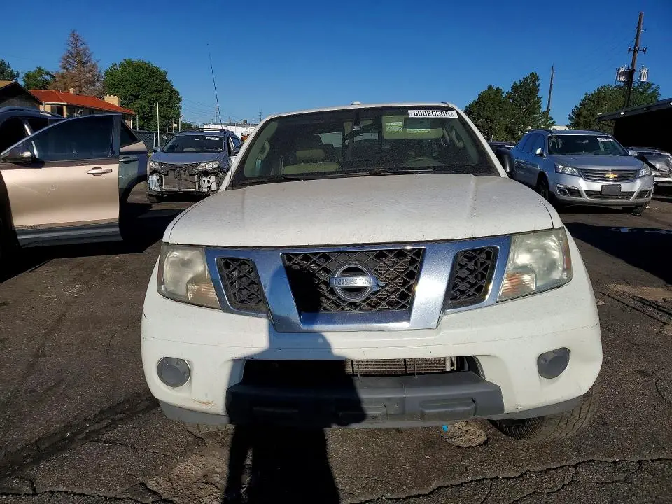 2015 NISSAN FRONTIER SV V6  