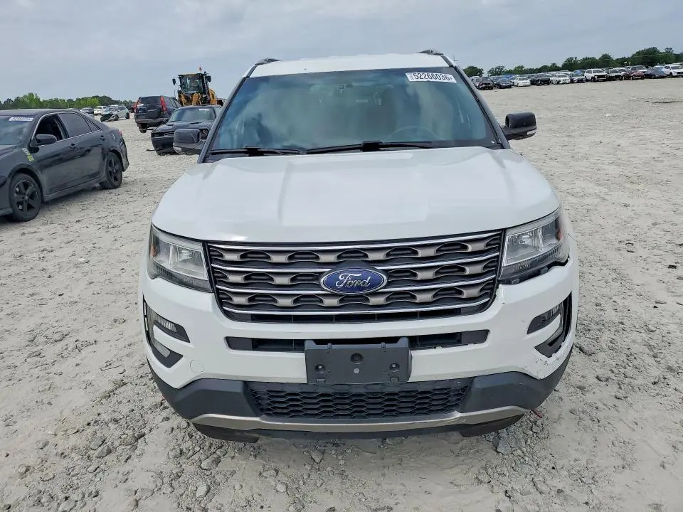 2017 FORD EXPLORER XLT  