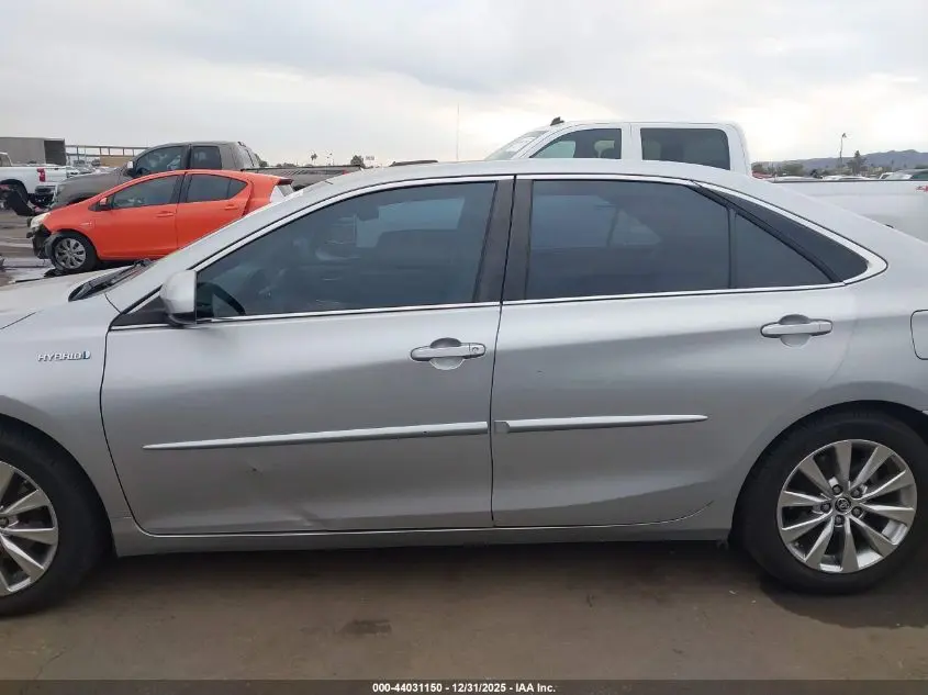 2015 TOYOTA CAMRY HYBRID XLE
