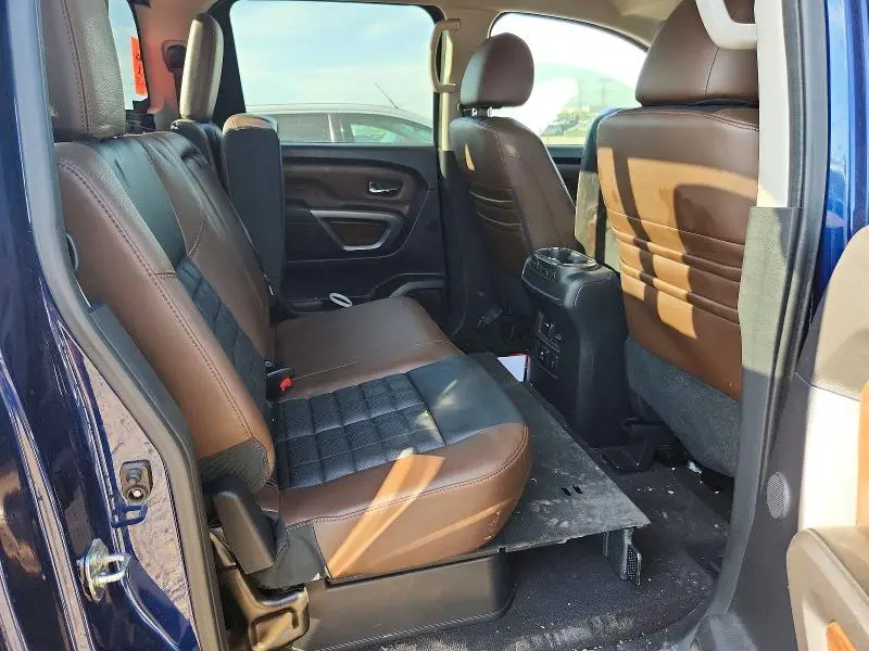 2017 NISSAN TITAN PLATINUM RESERVE  