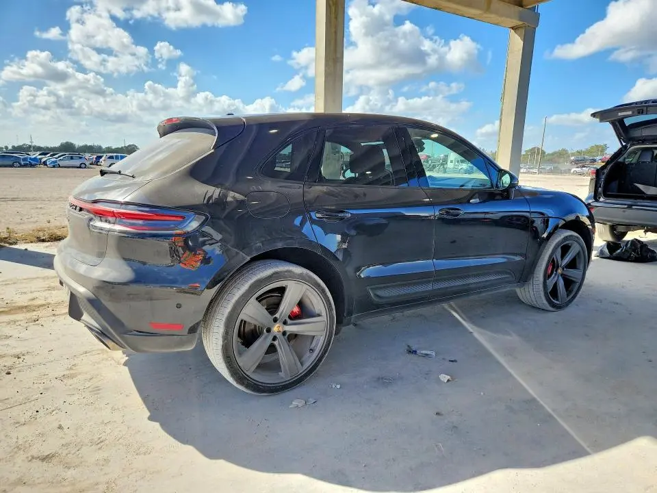 2023 PORSCHE MACAN S  