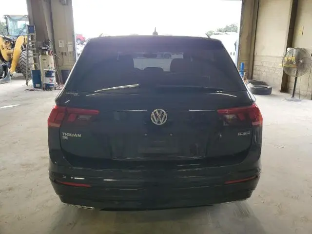 2021 VOLKSWAGEN TIGUAN SE  