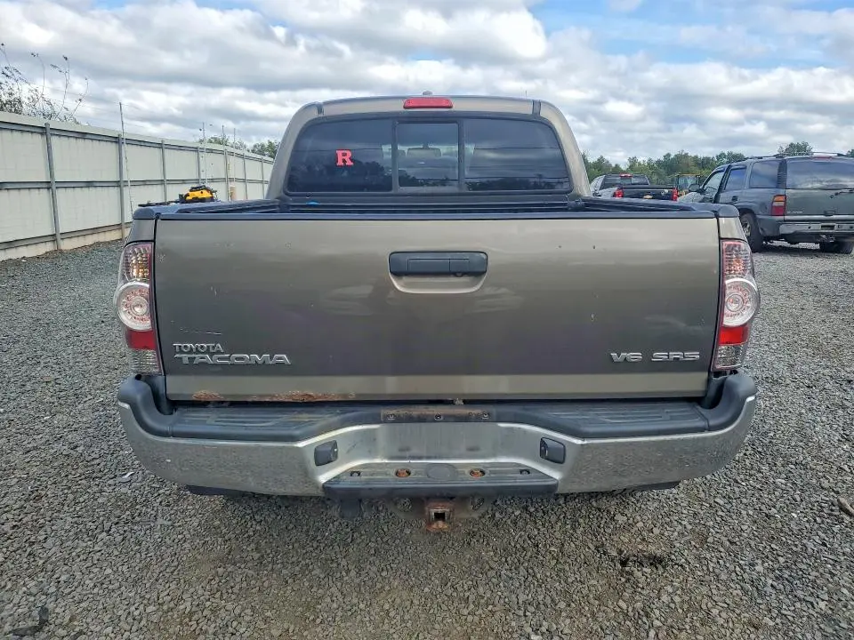 2010 TOYOTA TACOMA V6  