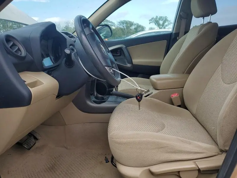 2011 TOYOTA RAV4 BASE  