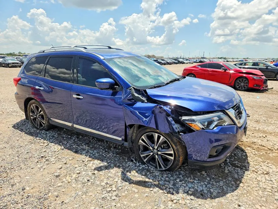 2017 NISSAN PATHFINDER PLATINUM  
