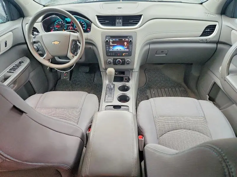 2013 CHEVROLET TRAVERSE LS  