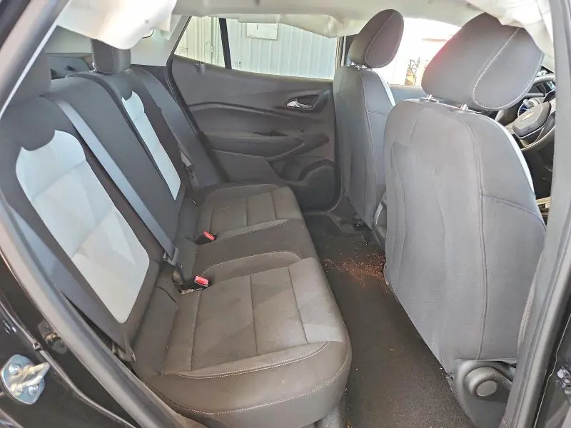 2025 CHEVROLET TRAX LS  