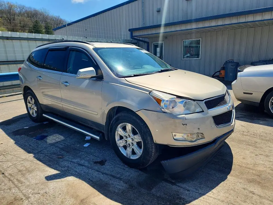2011 CHEVROLET TRAVERSE LT  