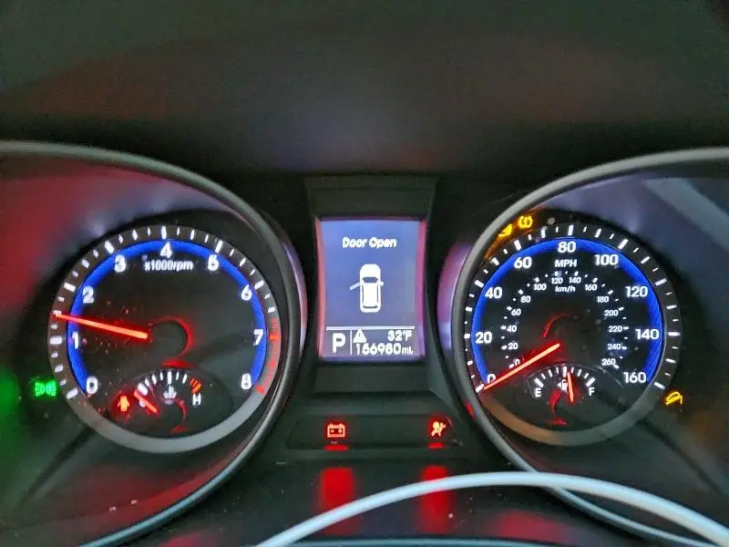 2016 HYUNDAI SANTA FE SE  