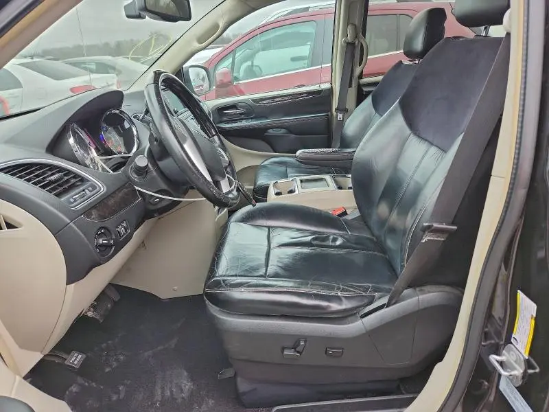 2016 CHRYSLER TOWN & COUNTRY LIMITED PLATINUM  