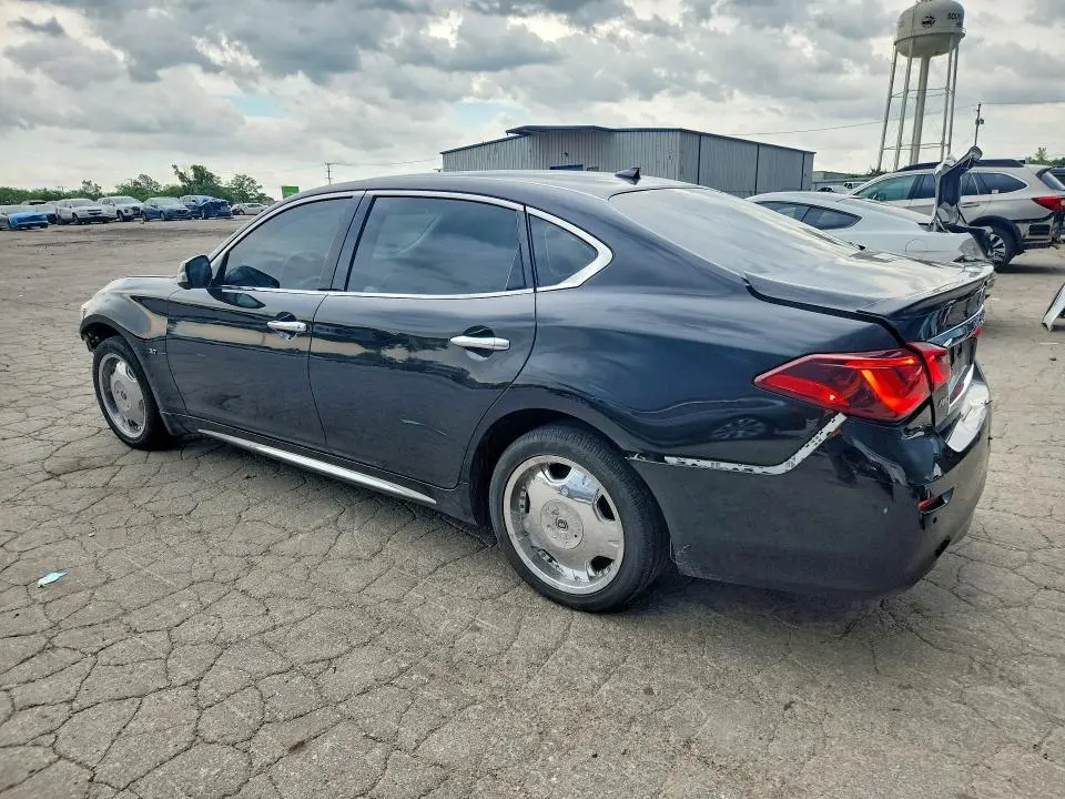 2016 INFINITI Q70L 3.7  